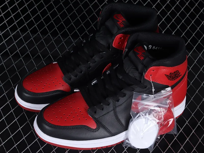 All categories Air Jordan Jordan series basketball shoes Air Jordan 1 High Air Jordan 1 Retro High OG Banned AJ1 banned Joe 1 black and red high-top basketball shoes 555088-001
